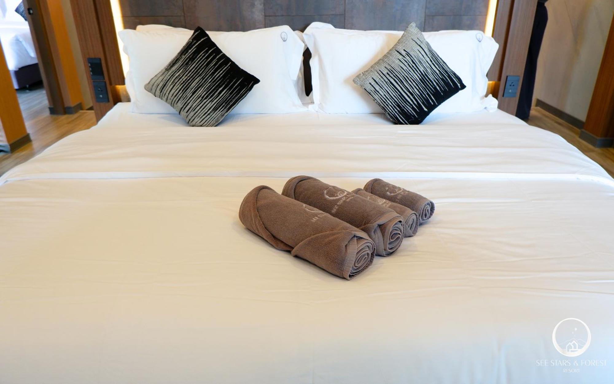 See Stars & Forest Resort Amphoe Sawang Daen Din Eksteriør bilde