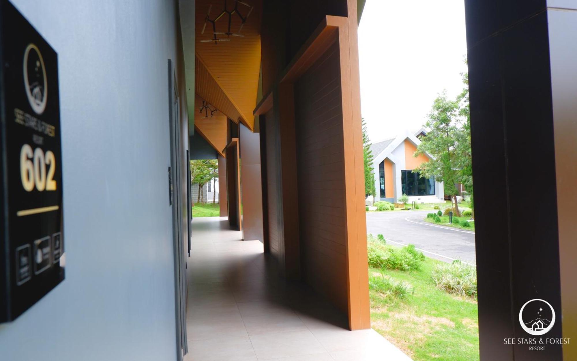 See Stars & Forest Resort Amphoe Sawang Daen Din Eksteriør bilde